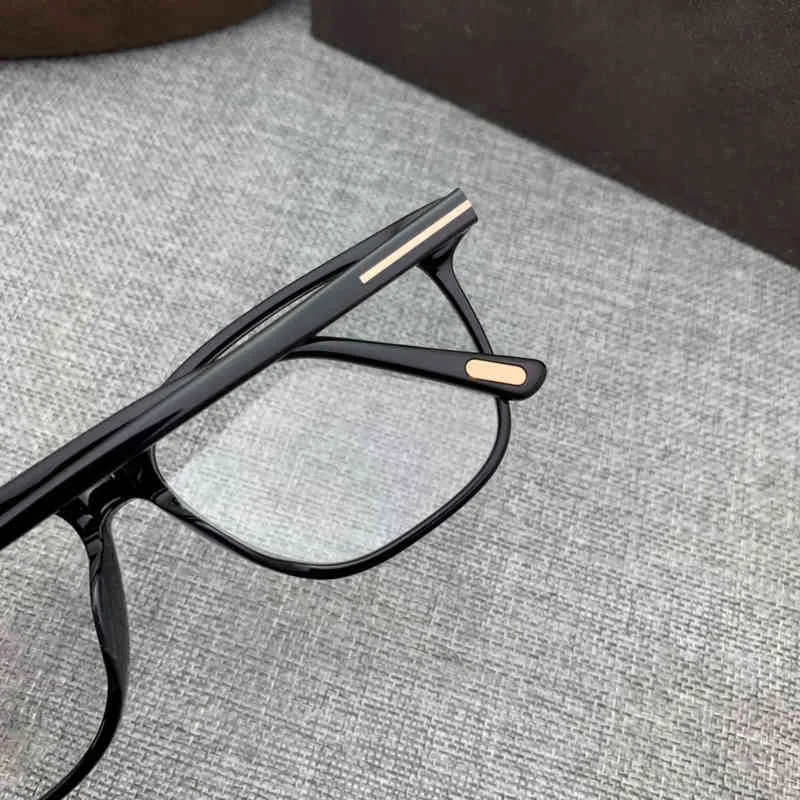 2024 meilleurs designers 10% de réduction sur le concepteur de luxe Nouveaux lunettes de soleil pour hommes et femmes 20% de réduction sur la version de la mode Spectacle de plaque chauffante Myopie Anti Blue Light Flat Lens