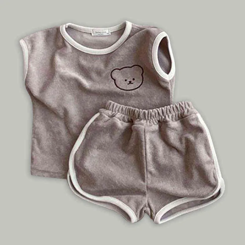 Yeni doğan bebek giysileri çocuk gündelik batı tarzı çizgili kısa kollu tişört takım elbise kız bebek yaz pamuk üçgen şort takım elbise g220521