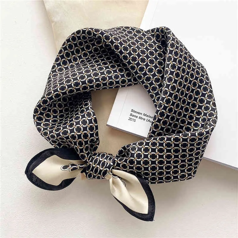 Lyx 100% Silk Headband Scarf Kvinnor Små 53 * 53cm Neckerchief Ladies Hair Hand 2021 Skriva väska Wirst Foulard Bandana Echarpe