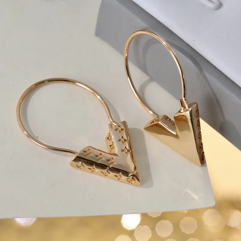 2022 Neue Mode 18K Gold Glamour Hoop gegen Ohrring Classic Luxury Designer -Hölzer Ohrringe für Frauen Top Edelstahlschmuck231V