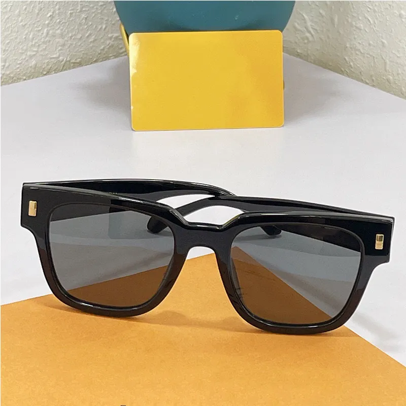 نظارة شمسية مربعة الهروب Z1496 الإطار الجريء وشكل جذاب جعل Squar Squar e Sun Glasses حديثًا كلاسيكيًا سهلًا للارتداء 225 مترًا