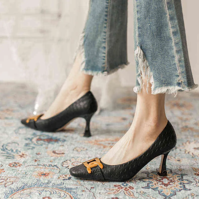 2022 Zarif Kadınlar 7.5 cm Yüksek Topuklu Kare Toe Pompalar Tasarımcı Ofis Lady Bej Siyah Tacones Topuklu Resmi Elbise Düğün Ayakkabıları G220516
