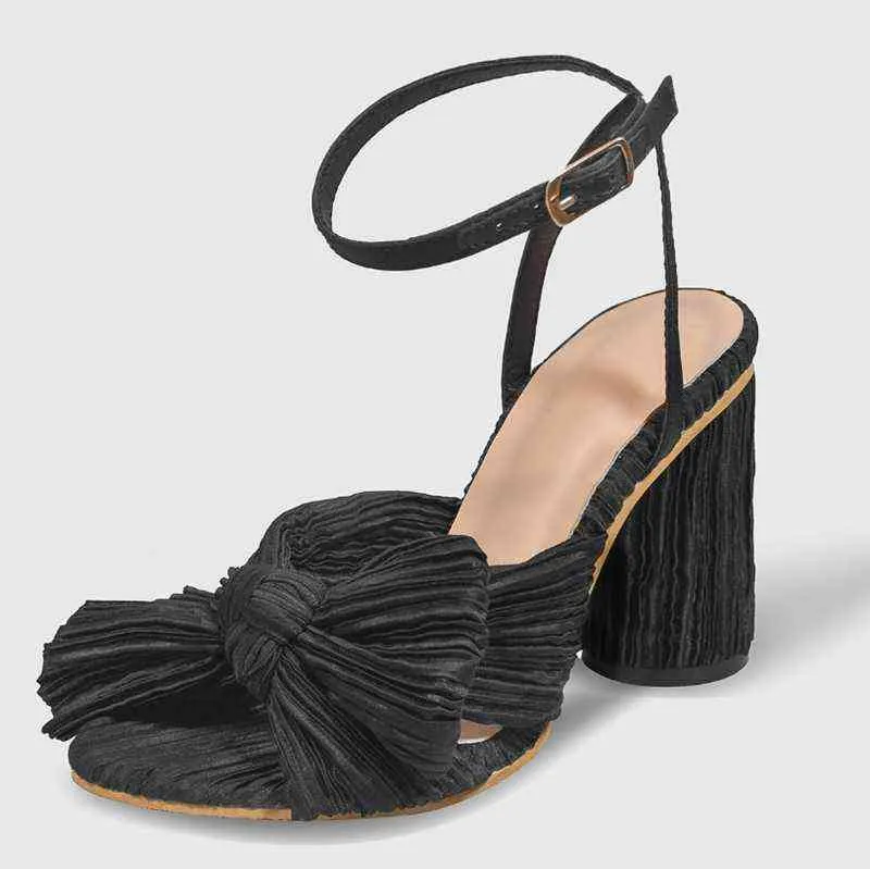 BLXQPYT SANDALS MULHERES 2022 Branda de designer plissado Os saltos redondos de arco de borbole