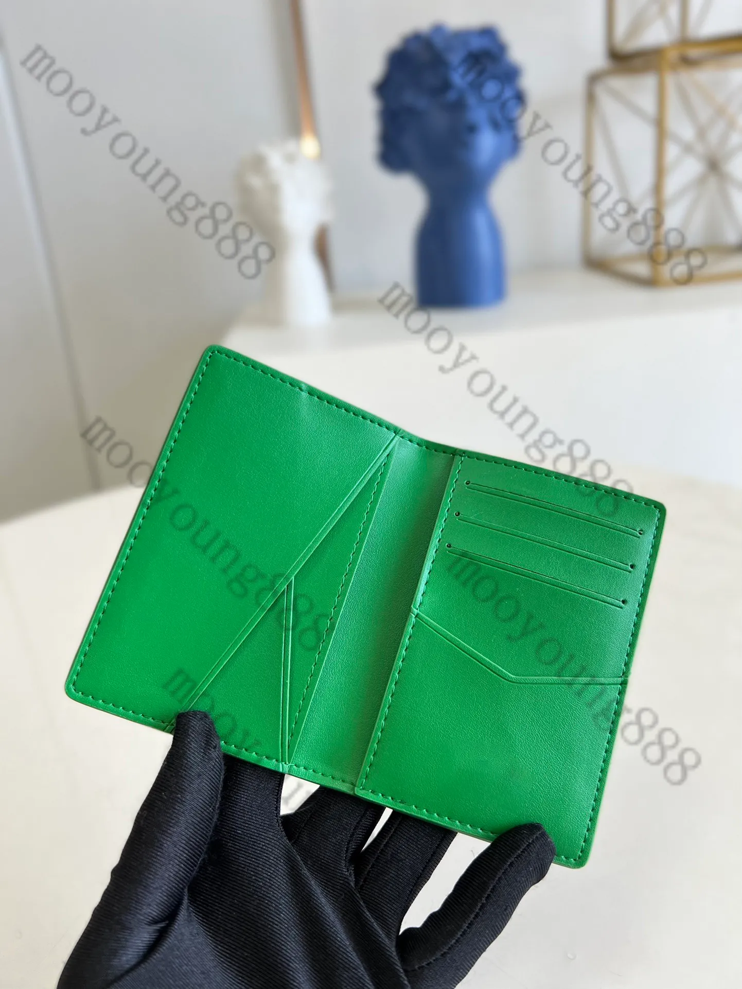 10A Top Tier Qualità Lussi Designer Portafoglio multiplo verde da donna Portamonete con patta Taurillon in vera pelle da uomo Lettera in rilievo Q276D