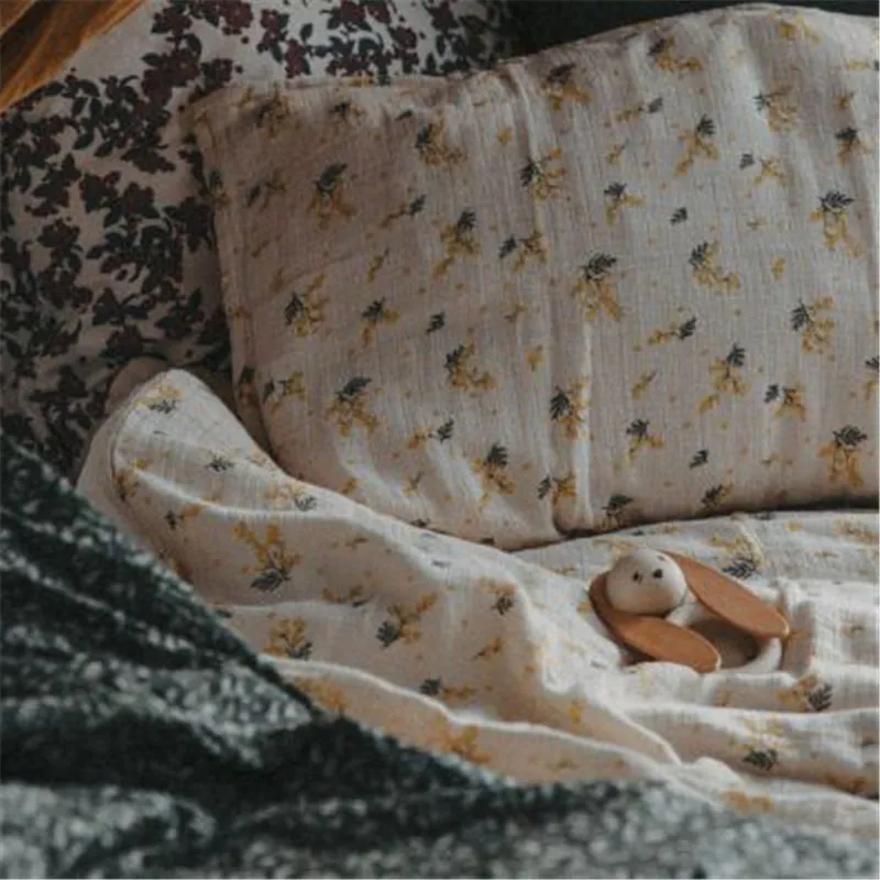 120 120cm G&F Baby Cotton Blankets Soft Flower Pattern Vintage Style Wrap Feeding Burp Cloth Scarf Baby Stuff 220524