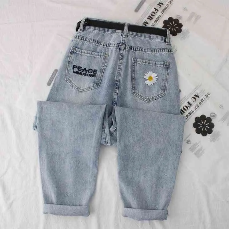 Daisy Embroidery Denim Jean Women High Weist Jeans بالإضافة إلى حجم الدنيم الحريم سراويل Mujer خمر الجينز العادي