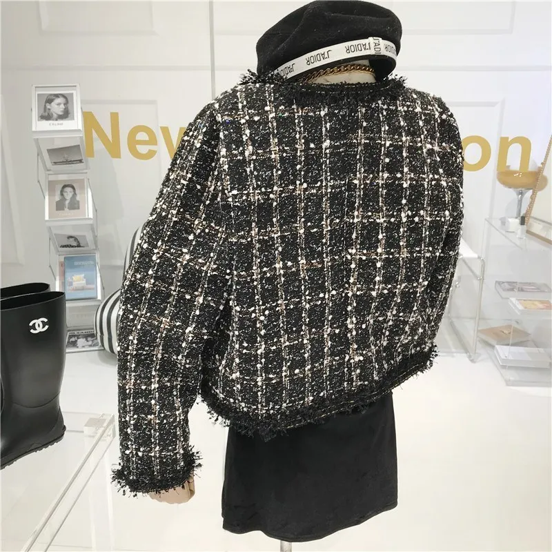 Aankomstloopbaan Hoogwaardige dames Tweed Short Jacket Dames Autumn Elegante vrouwelijke mode Tassel Slim Top Coat 220817