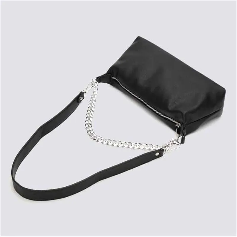 Fashion Pu Leder Baguette Bag Metallkettenumhängende Umhängetaschen Marke Designer Crossbody -Taschen für Frauen Unterarmtasche Frauen Clutch 220401