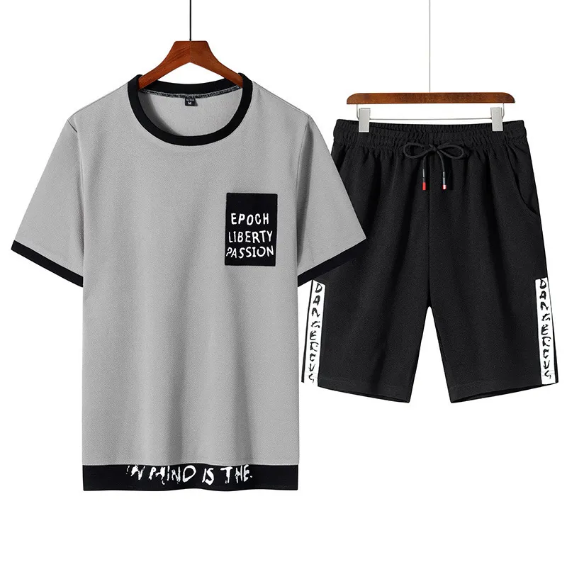 男性Sセットヒップホップ服の春の春夏服装式男性Tシャツパンツ2ピースファッションセットカジュアルプルオーバープラスサイズ220613