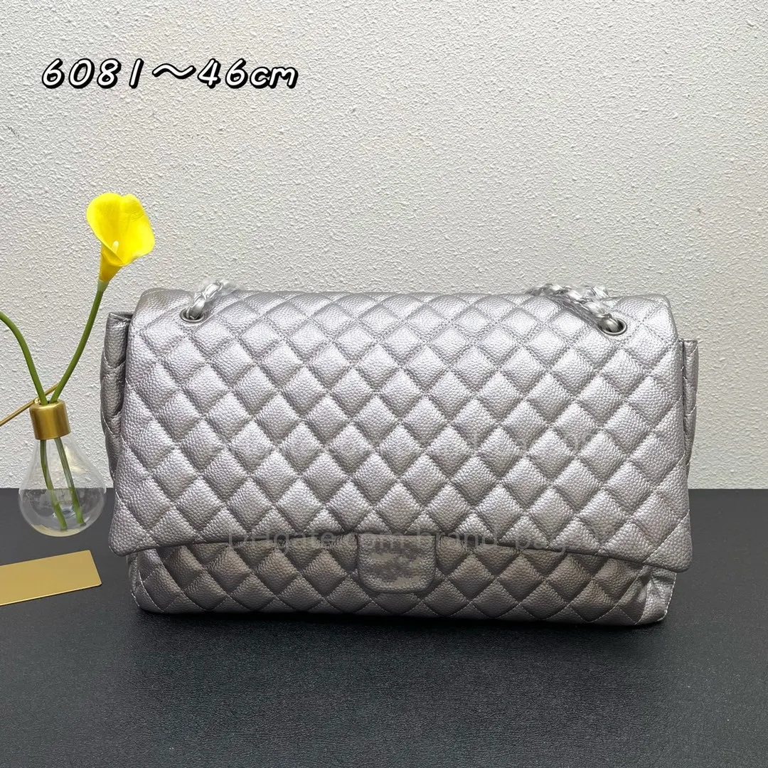 Högkvalitativ shoppingväska totes 46 cm stor kapacitet damer klaff designer väskor caviar klassiska handväskor axelväska gyllene silver m326e