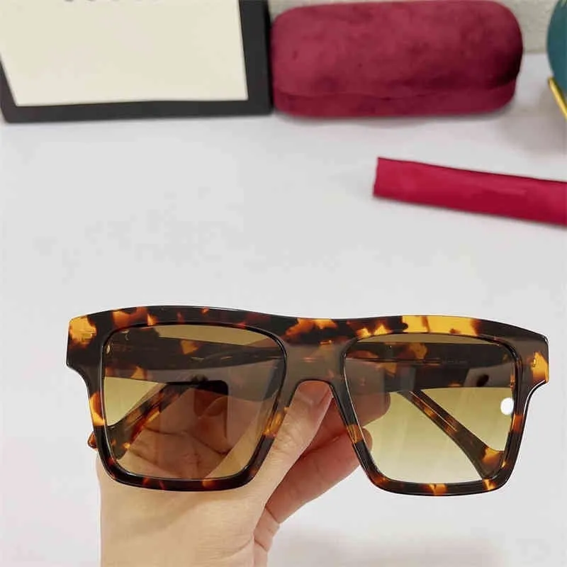 2024 10% de descuento en el diseñador de lujo Nuevas gafas de sol para hombres y mujeres 20% de descuento en la versión de moda Caja personalizada Neta Red Smame Small Frame