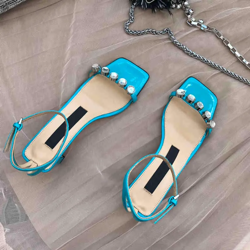 Sandalias Mujeres zapatos de tacón de tacón sandalia de sándalo nuevo diseño de tacones altos zapatillas de verano zapatillas de chanclas negras zapatillas 220505
