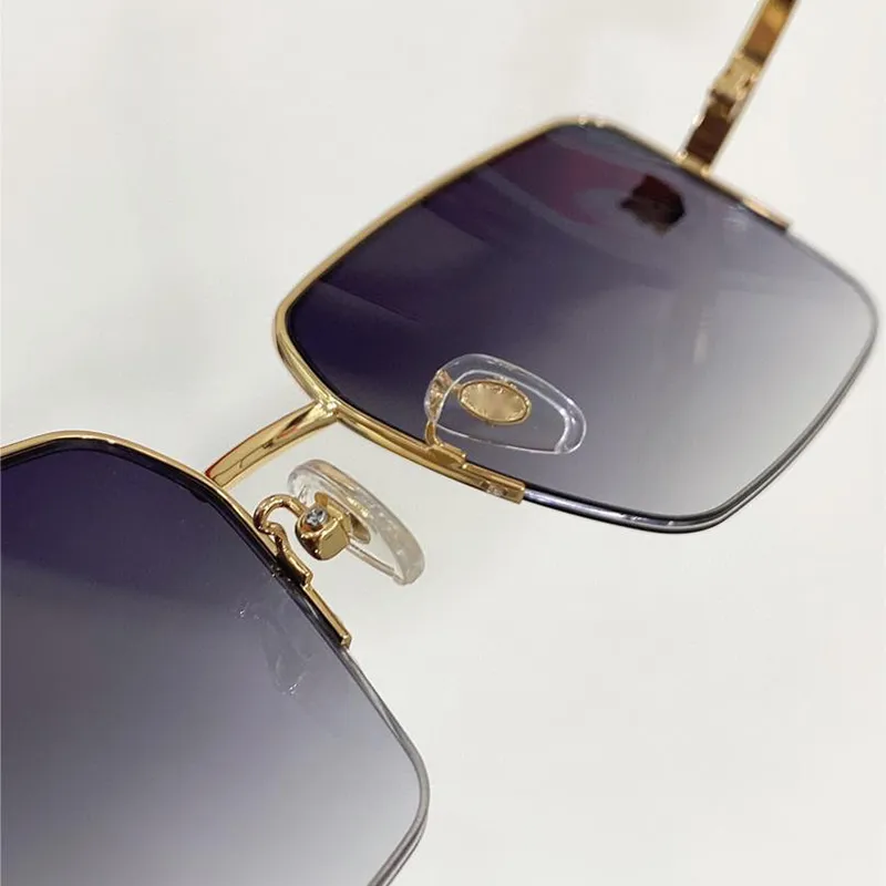 Gold Carti Square Man نظارات شمسية للنساء أزياء نظارات نمر مستقطب مضاد للضوء الأزرق بالأشعة فوق البنفسجية الطلاء المعدنية