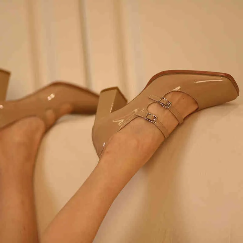 أحذية السيدات ذات الكعب العالي مثير نساء مضخات الكعب المربع ماري جينس أنثى أنثى فستان الربيع الخريف الإبزيم 220520