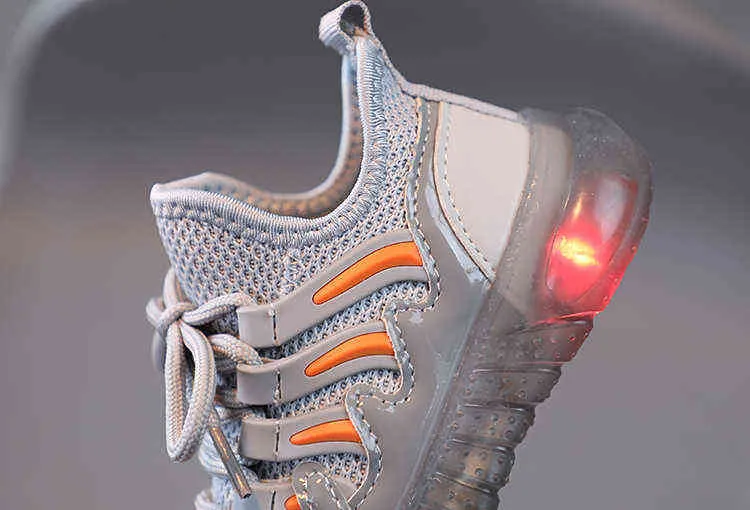 2023 Novos tênis de moda Kid Led Sneakers Lights Flashing Light Shoes Luminous Boys Girls Sport Running Shoes G220527