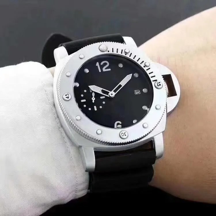 2022 Luxe Horloges Mode Rubberen Band Top Gloednieuwe Drie Steken Serie Kleine Naald Run Tweede Hoge Kwaliteit Casual Quartz Wr2968