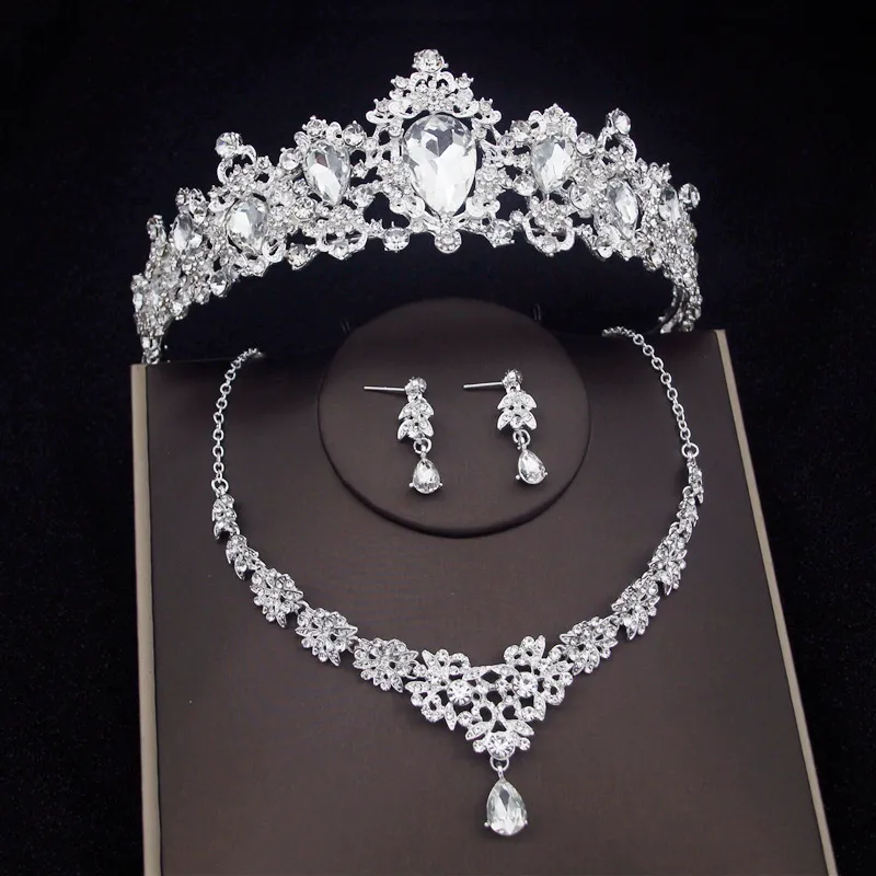Luxury Crystal Bridal Jewelry Sets Women Fashion Tiaras Earrings Choker Necklace Wedding Dress Bride Crown Set Accessory 220812