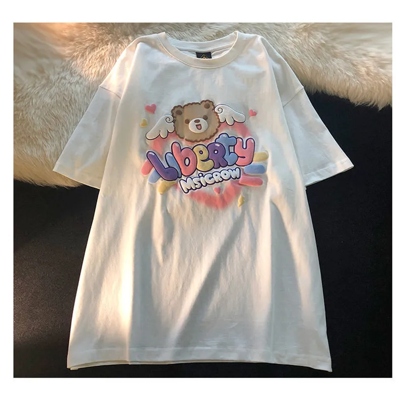 Söt och cool japansk tecknad godisfärg kawaii kärlek björn tryck broderad tshirt kvinnlig ins sommar överdimensionerad tee 220615