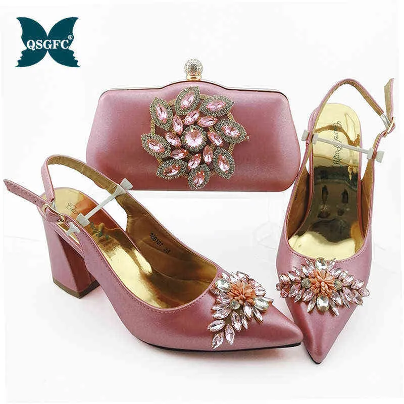 Отсуть обувь нигерийская мода Новое прибытие итальянское дизайн кристалл и аппликация стиль деформируется женские сумки, установленные в серебряном цвете 220722