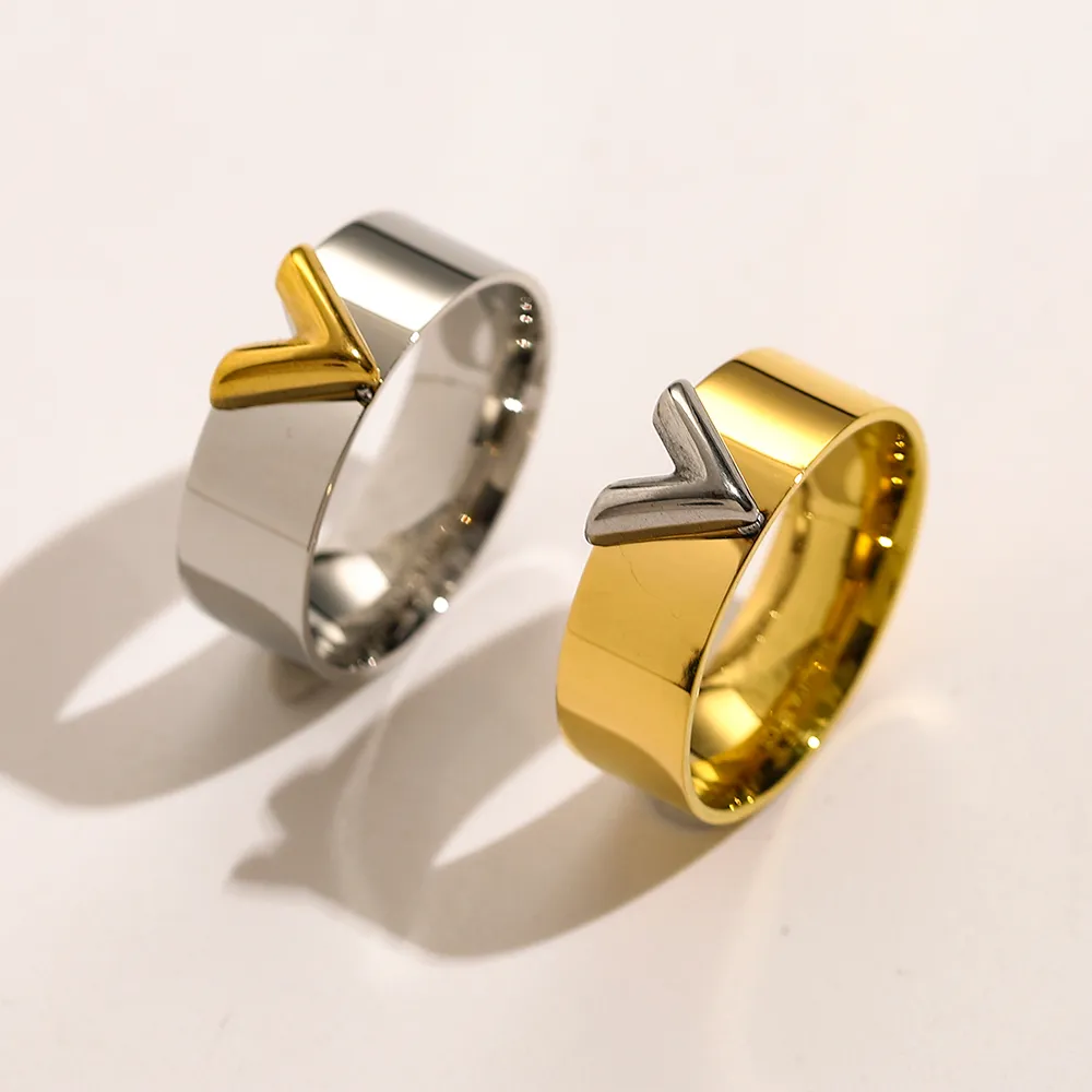 Anillos de marca de diseñador Mujeres Amor Encantos Suministros de joyería de boda Chapado en oro de 18 quilates Anillo de acero inoxidable chapado en plata 925 Fing274f