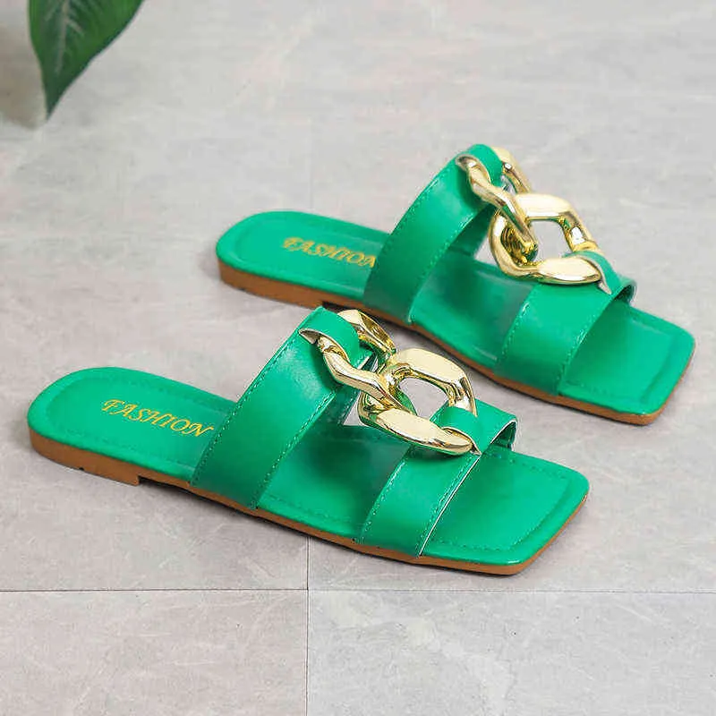 Hausschuhe 2022 Neue Stil für Schwimmbad Luxus Rutschen Niedrigen Karree Niet Strand Flache Designer Frauen Schuhe Frauen Sandalen 220516