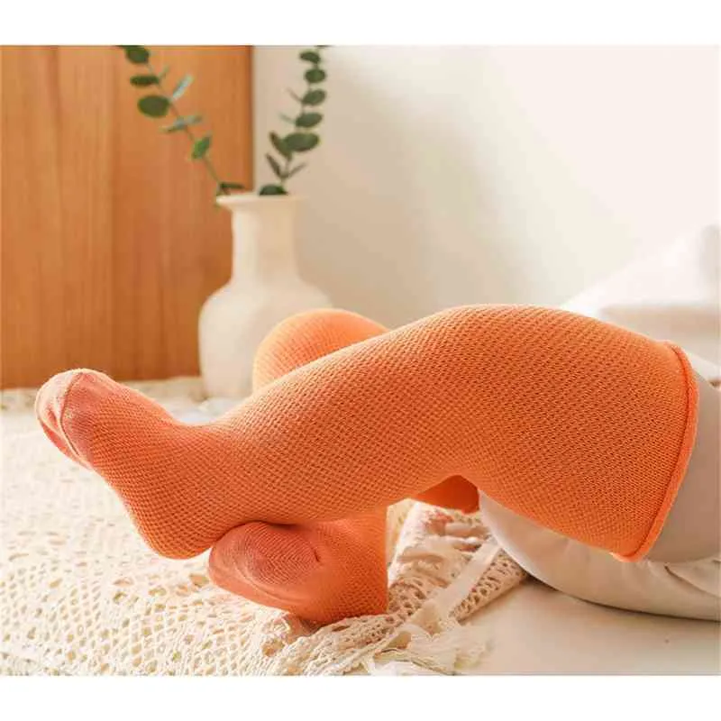 Babymeisjes knie hoge visnet sokken lange sokken zomer peuter elastische vaste kleur vaste kleur vaste dunne gaas sokken accessoires j220621