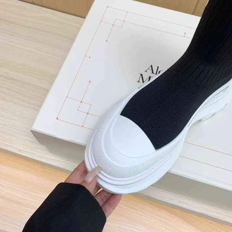 Ręcznie robiony design rozciągnięty tkanina dzianinowe buts kostek butów 2022 Nowy jesień zima środkowa cielę nowoczesna platforma sneakery żeńskie Y220817
