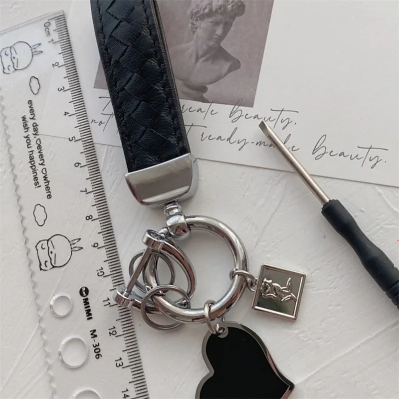 Mode triangel nyckelring par nyckelring hjärtform passar män damer hög kvalitet fårskinn designer nyckel buckle256d