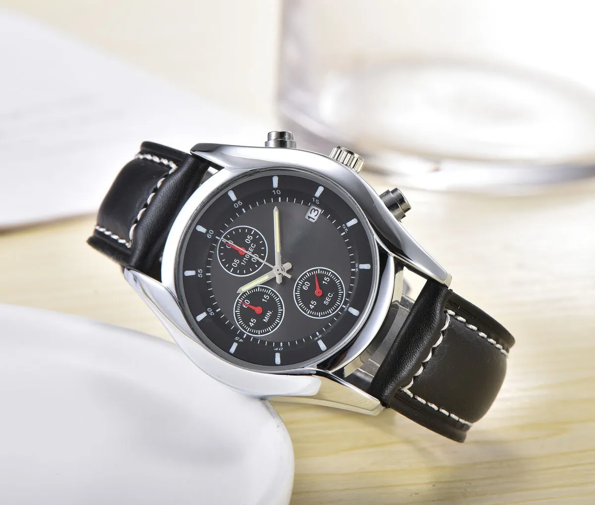 2023 marca de moda assistir novo relógio de cinto de quartzo Dial Dial Decoration com calendário à prova d'água 41mm