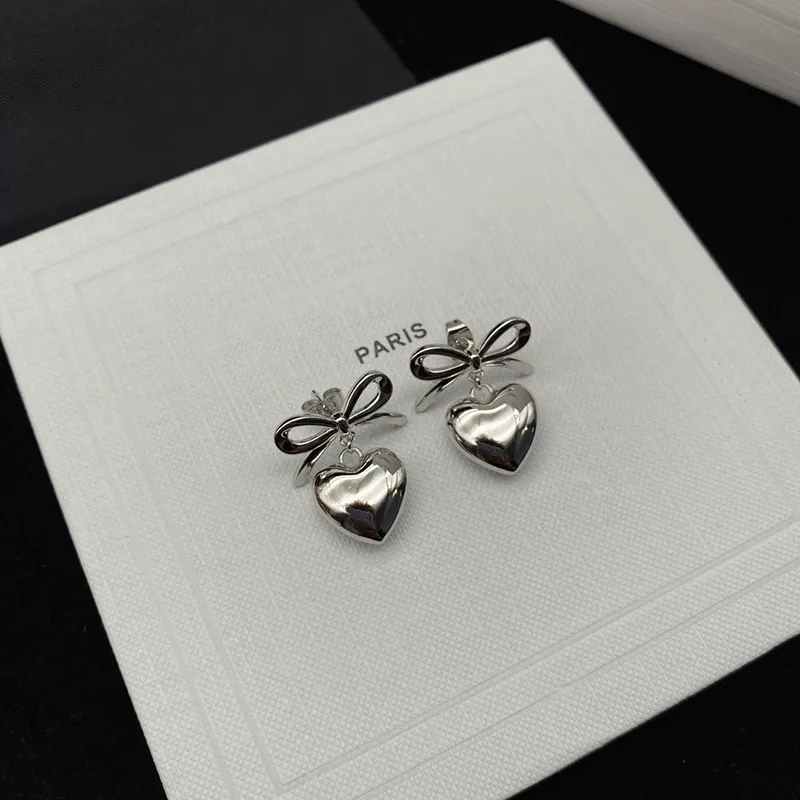Kadınlar Altın Saplama Tasarımcı Takı Lüks Marka Kalp Çabaları Kadınlar için Mektup C Gümüş Kolye Küpe Çemberleri Moda Premia186r