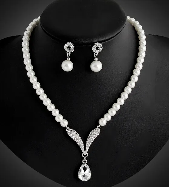 Bridesmaid Jewelry Set for Wedding Crystal Rhinestone Tear Drop-Shaped Fashion Jewelry Pearl Necklace pendants Earring Party Jewelry Sets