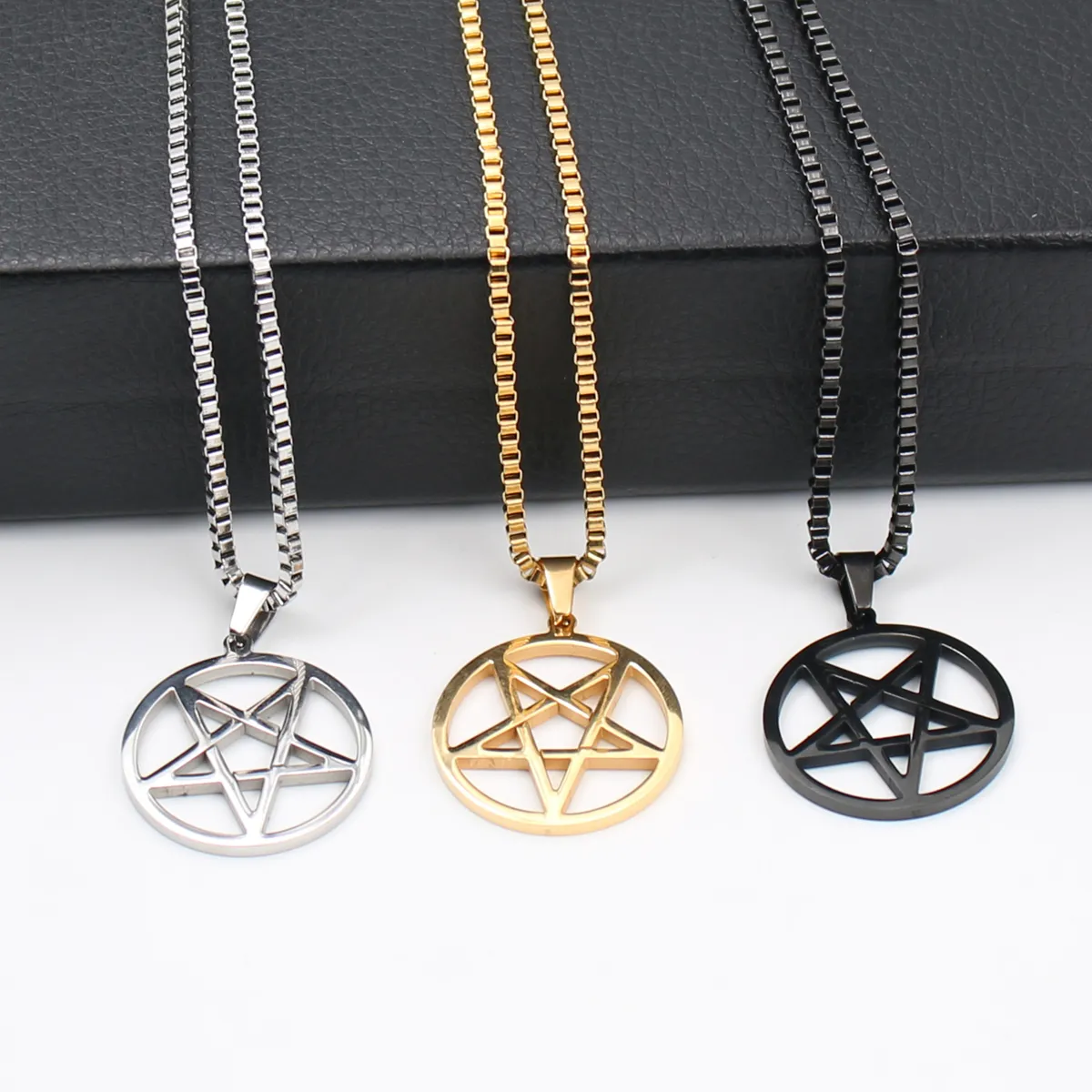 pentagram satanisk symbol satan dyrkan wicca pentakel rostfritt stål hänge halsband silver guld svart 2 4mm 24 tum boxkedja f253d