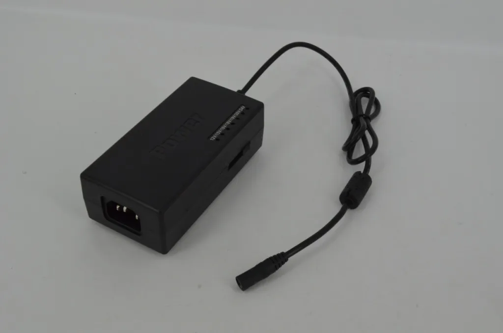 Wholesale Hot Sale Universal 96W Laptop Notebook AC  Power Adapter with EU UK AU US Plug with retail package 