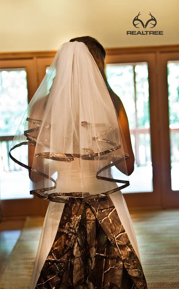 Elegant Camo Short Bridal Veils Elbow Length Camo Ribbon Edge Wedding Veils Hair Pieces For Brides Custom Made2892