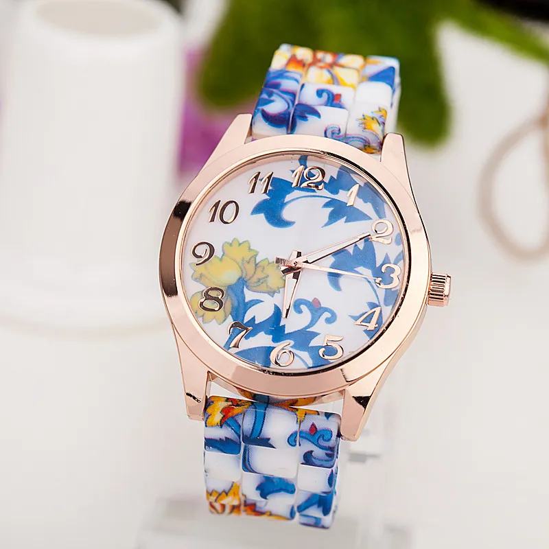 Toute nouvelle mode montre à Quartz Rose fleur impression Silicone montres gelée florale montres de sport pour femmes hommes filles Rose Who225Z