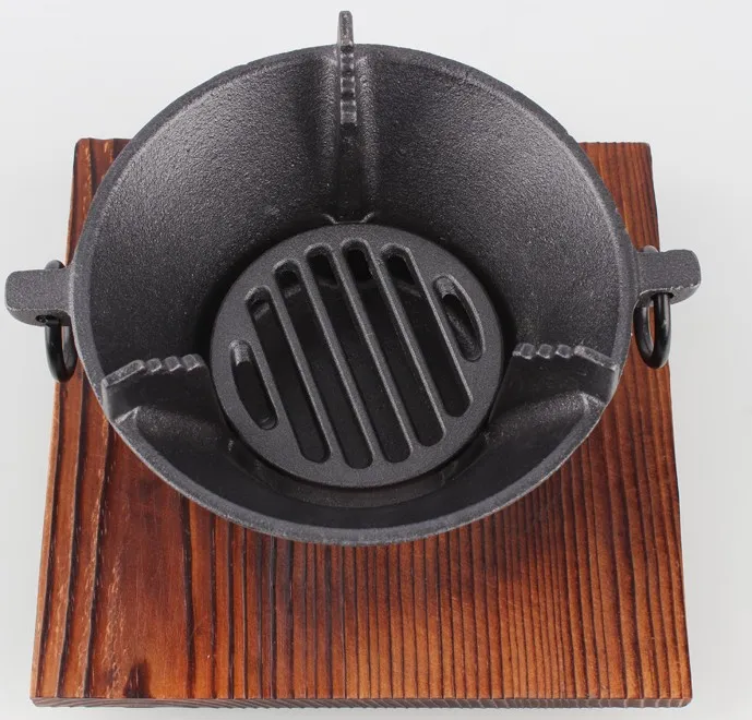 Portable cast iron charcoal barbecue grills table top BBQ pot stove Chinese retro style heating stove Aluminum pan with wood pad 06695674
