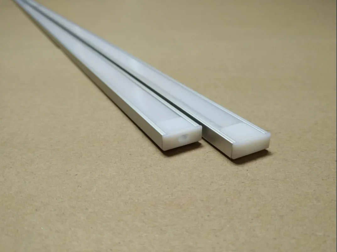 Fabriksproduktion Flat Slim LED -strip Light Aluminium Extruderings Bar Track Profile Channel med Cover and End Caps211s