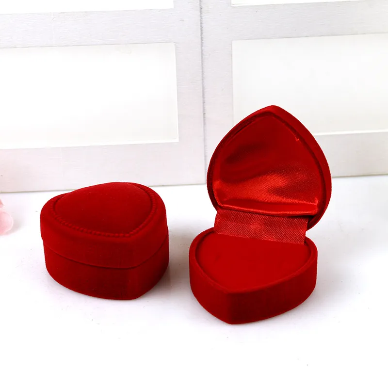 High Quality 4.8cm*4.8cm Jewery Organizer Red Velvet Ring Box Storage Cute Boxes Small Gift Box For Rings Earrings Pendent Necklace 