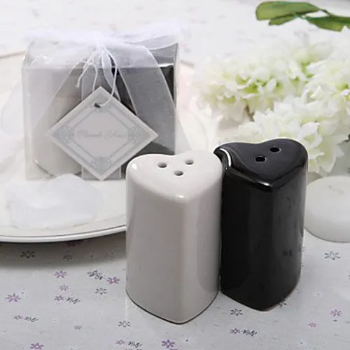 Kitchen Tools Heart BlackWhite Ceramic Salt And Pepper Shaker Wedding Souvenirs For Guests Favor2270664