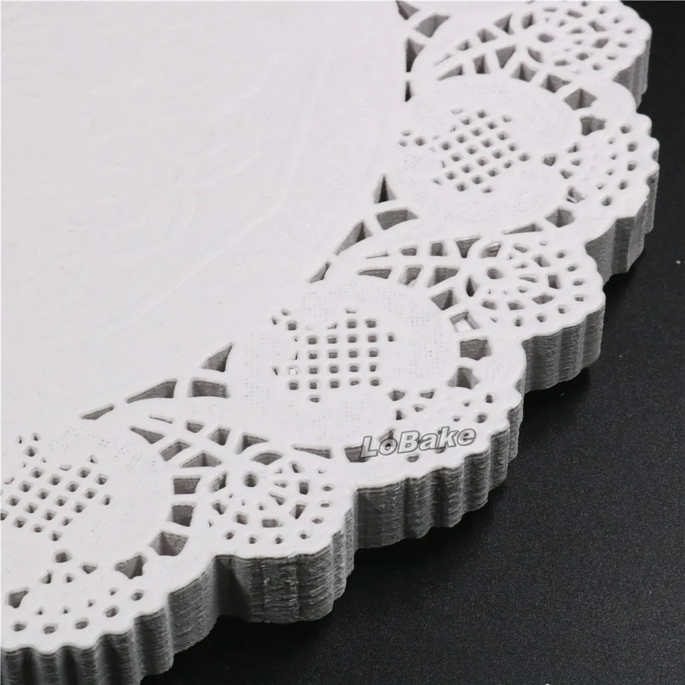 Intero- confezione Nuovo 11 5 pollici rotondi a forma di fiori bianca design cavo di carta doliesmat la cucina set de tab253w