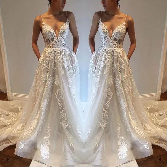 Elegant Spaghetti Straps A Line Wedding Dresses 3D Lace Appliques V Neck Garden Wedding Gowns Sexy Backless Bridal Dresses With Pocket