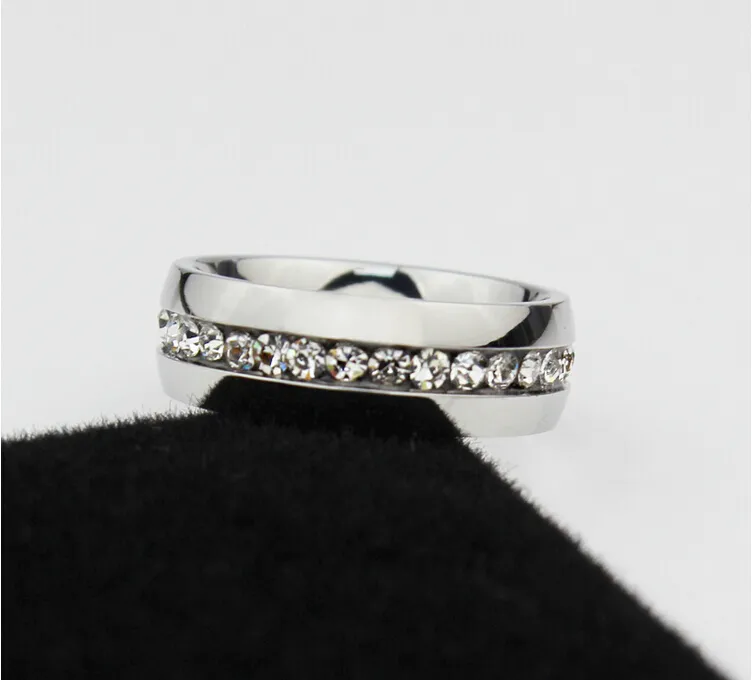 Classic 6 mm 18k blanc or argenté couleur plaquée cz diamant anneaux de mariage bague d'amants de tungstène pour femmes et hommes