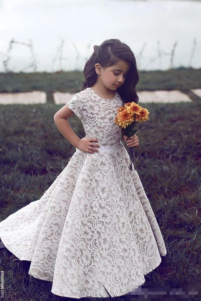 .Lace Flower Girl Dresses For Wedding Vintage Jewel Short Sleeves A Line Girls Pageant Dress Sweep Train Kids Birthday Prom Dress Formal Wea