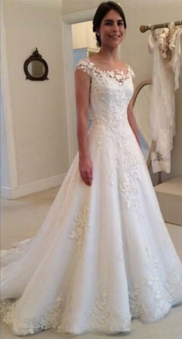 Prinzessin Arabisch Hochzeitskleid Sheer Bateau Ausschnitt mit Ärmeln Illusion Back Lace Appliques Brautkleider Sweep Zug