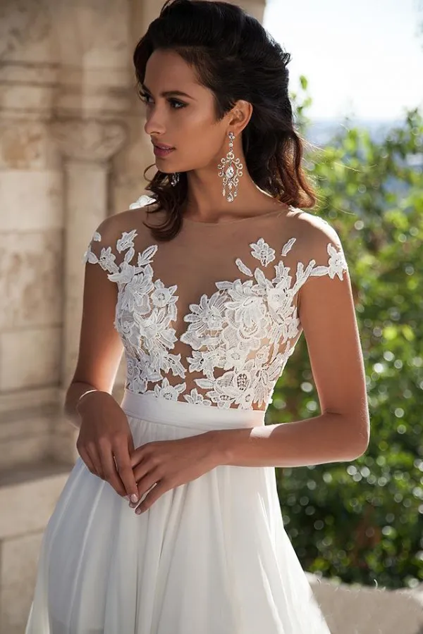 Sexy Bridal Summer Dresses 2019 Illusion Bodice Beach Wedding Dress Cap Sleeve Country Wedding Dresses Lace Appliques Buttons Back Split