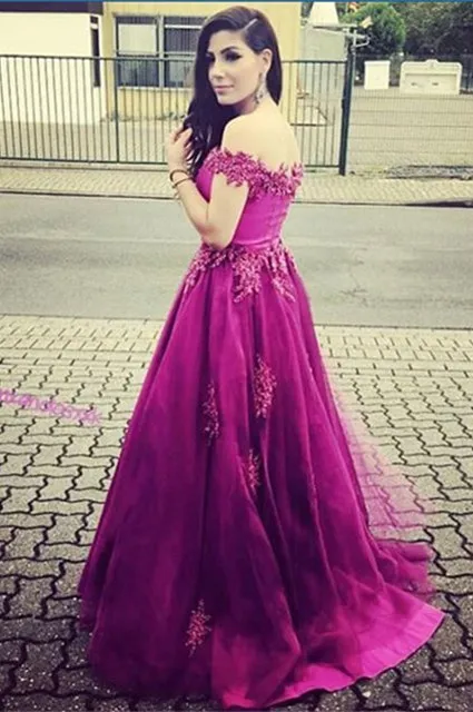 Purpule A-Line Evening Dresses With 3D-Applique Prom Dresses Off Shoulder Back Zipper Peplum Custom Made Tiered Ruffle Formal Party Gowns