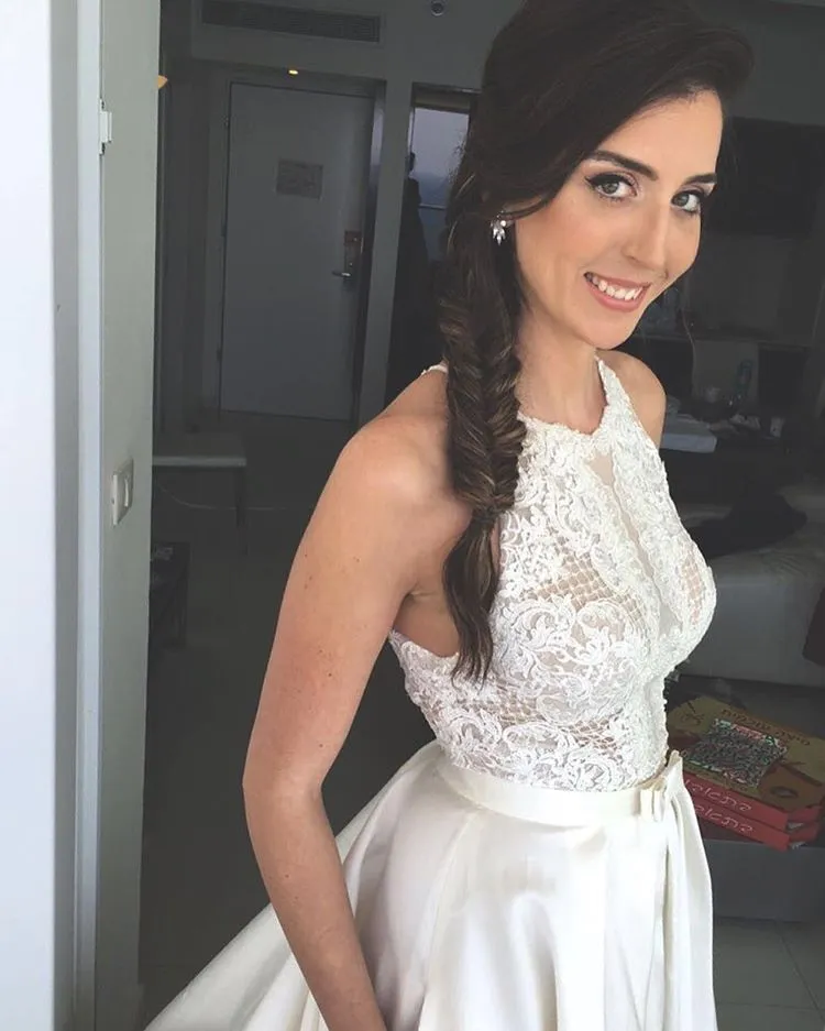 Lihi Hod 2019 Wedding Dresses Crystal Sleeveless Jewel Neck Lace Applique Bridal Gowns Pockets Sweep Train Plus Size Satin Wedding Dress