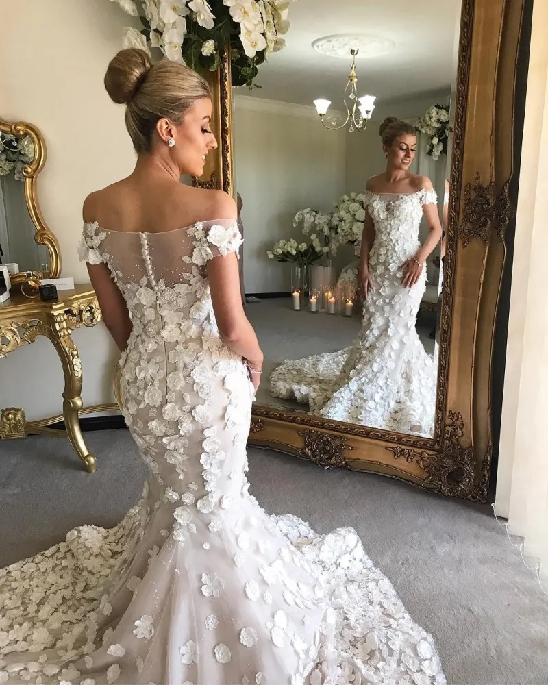 Luxury Off The Shoulder Wedding Dresses Long Train 3D Floral Appliqued Beads Mermaid Bridal Gowns Vintage Vestios De Novia Wedding Gowns