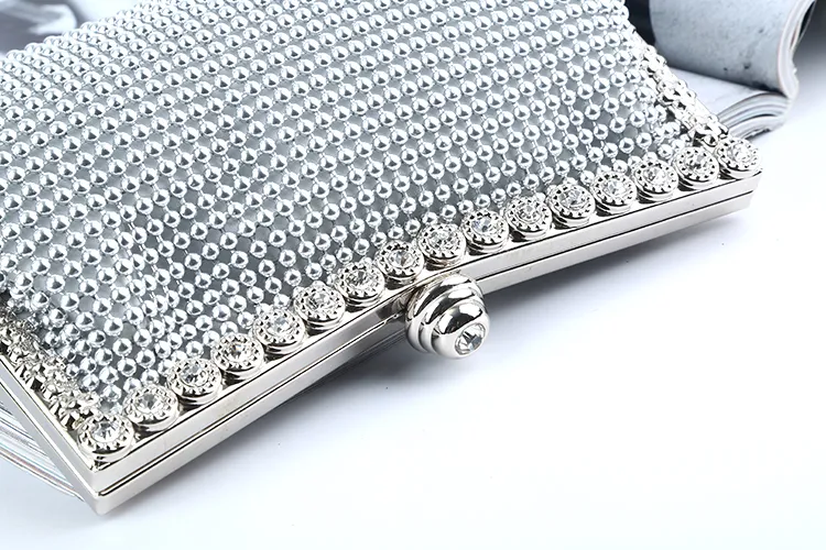 Fábrica Retaill completamente nueva Handmade de aluminio Bolsa de aluminio embrague de bolsas de noche con satén para la fiesta de banquetes de boda Pormmo261x