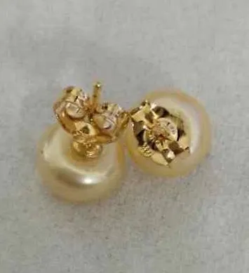 Elegant Ett par 8-9 mm naturliga South Sea Gold Pearl Earrings 14k Gold2693